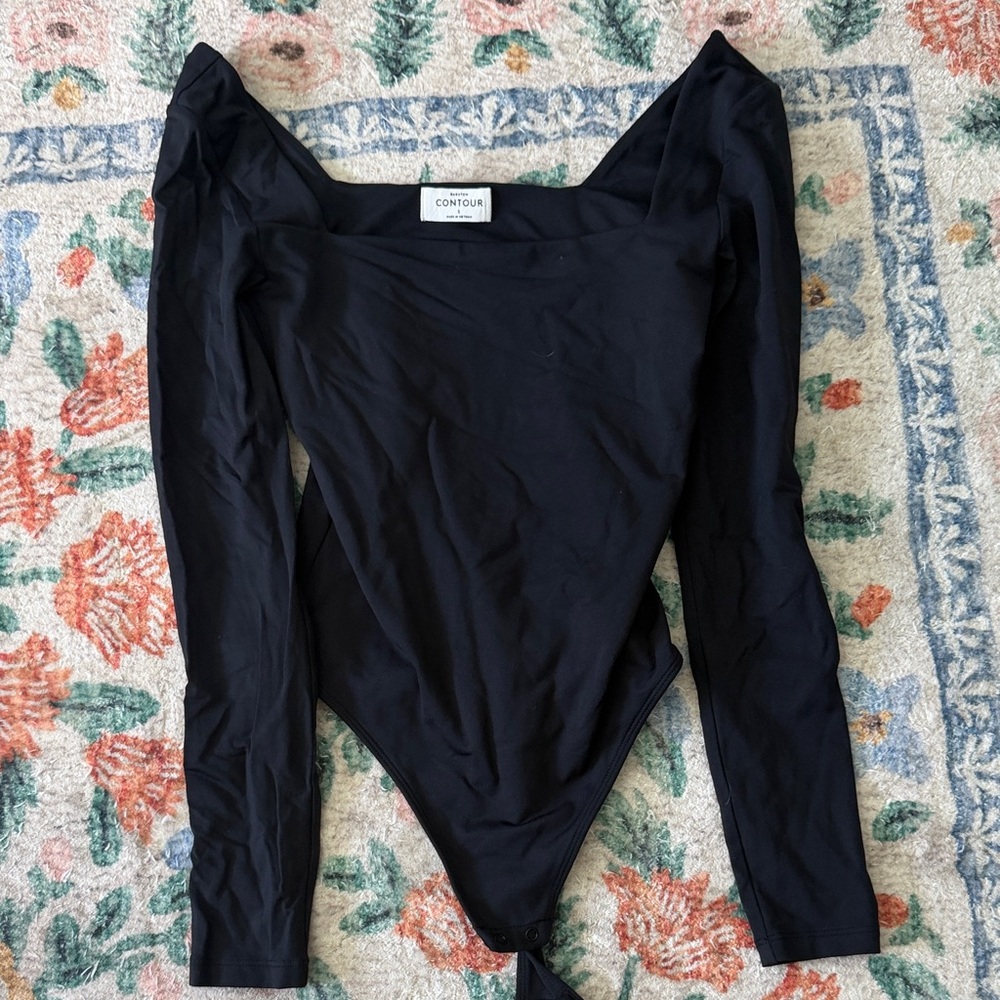 Aritzia Contour Black Long-Sleeve Square-Neck Bodysuit